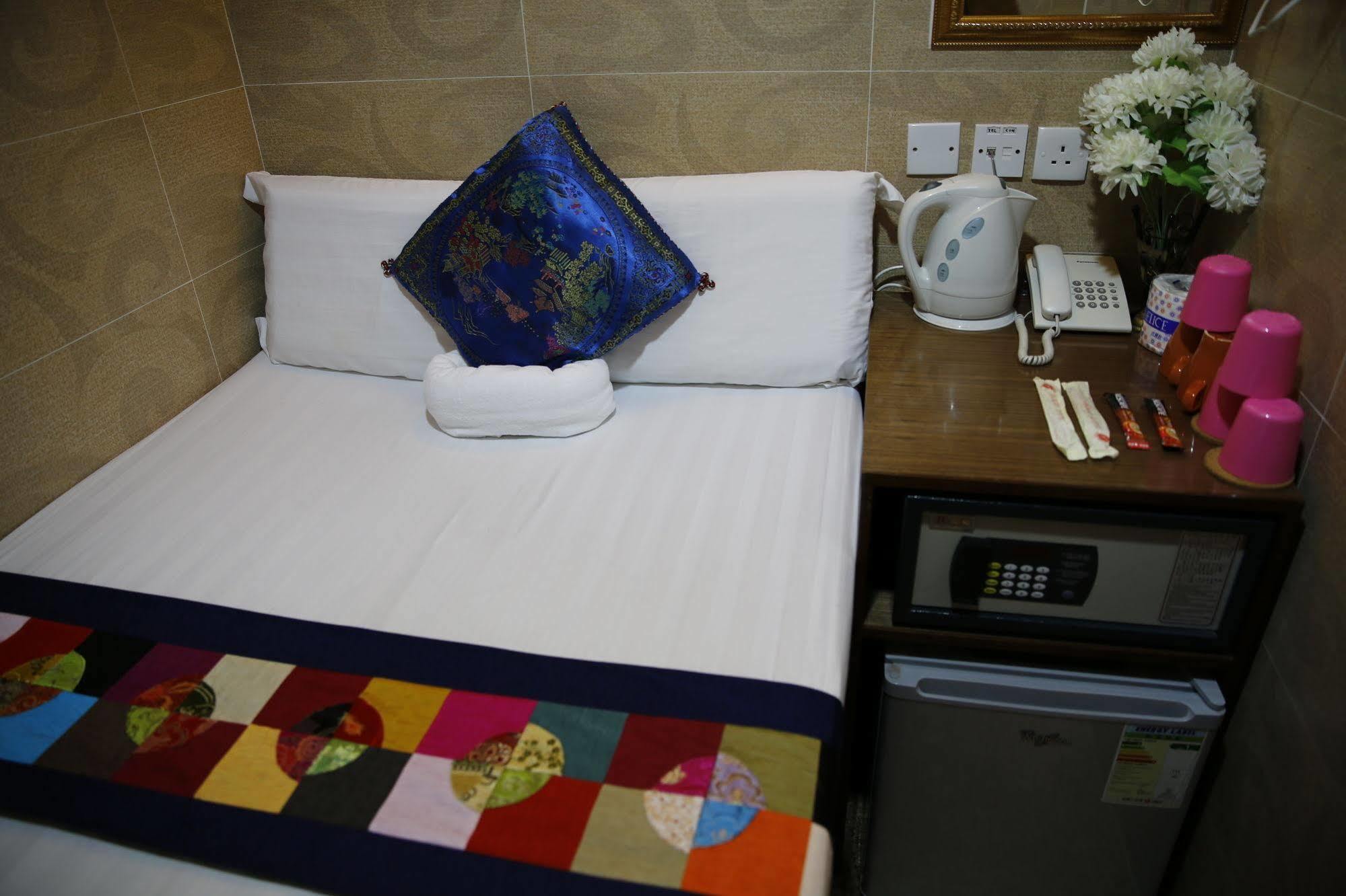 Sandhu Guest house Hong Kong