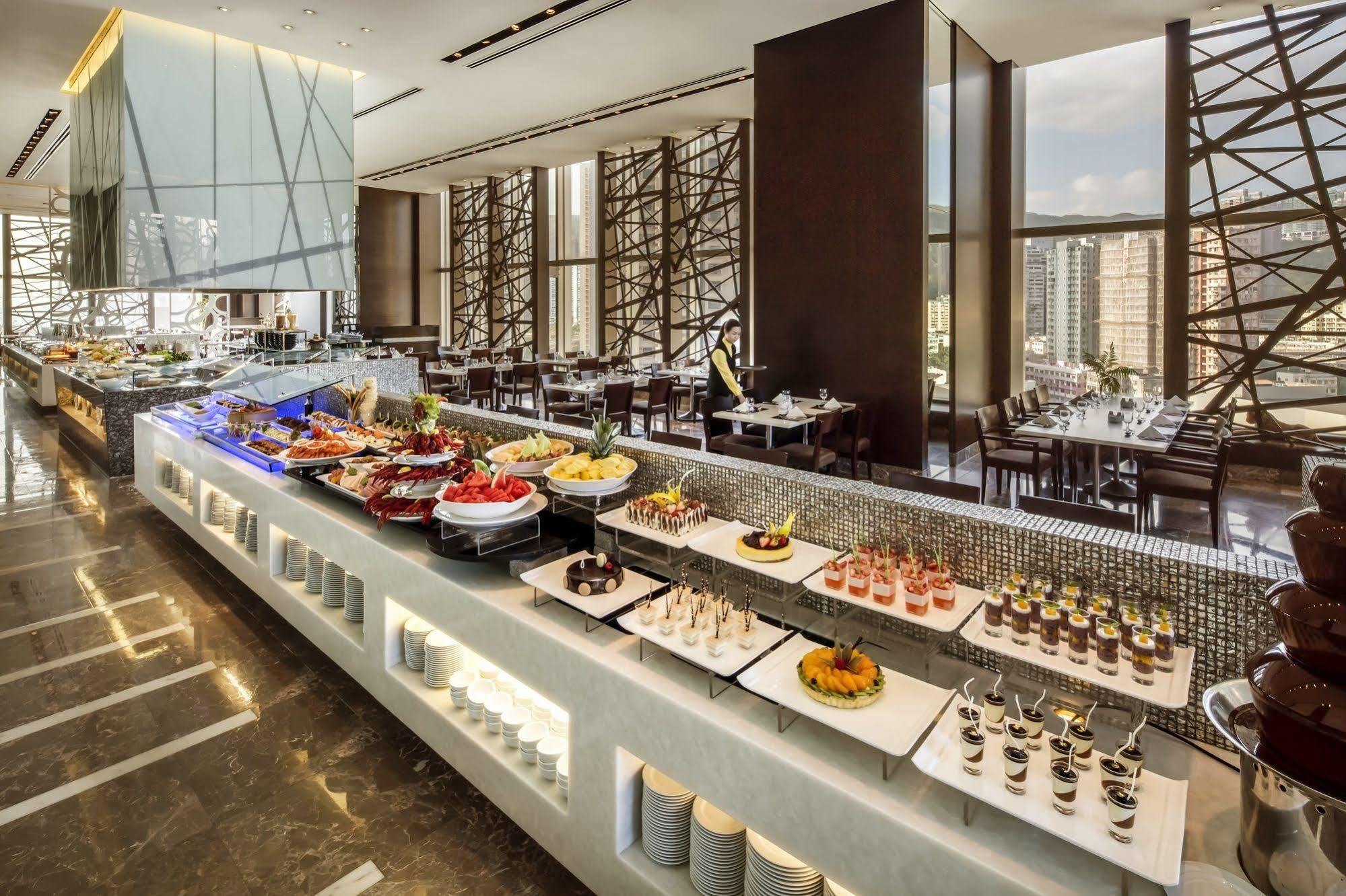 Nina Tsuen Wan West Hotel 5*