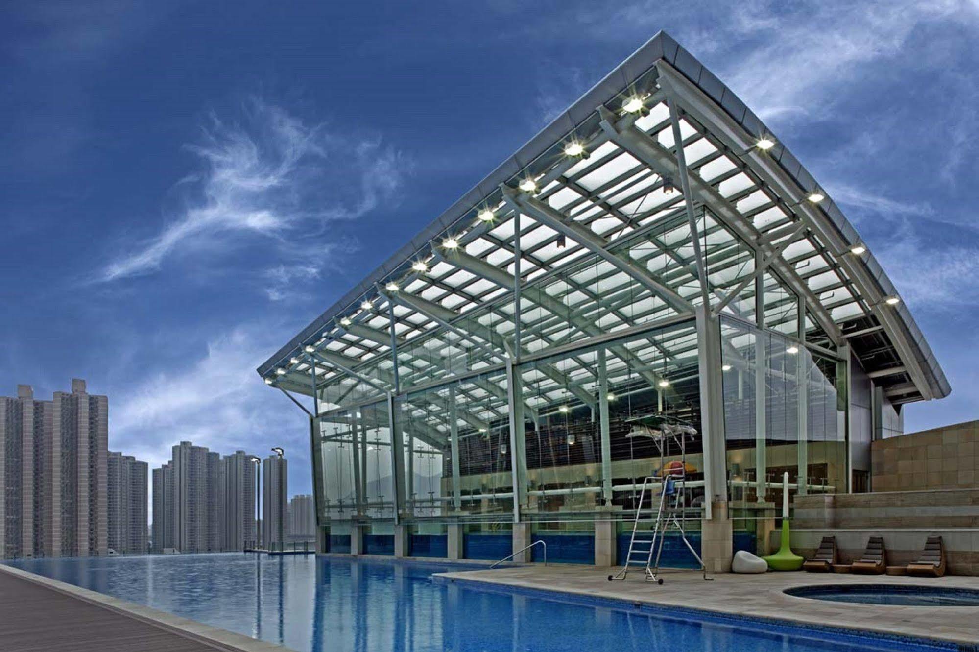 Hotel Nina Tsuen Wan West 5*
