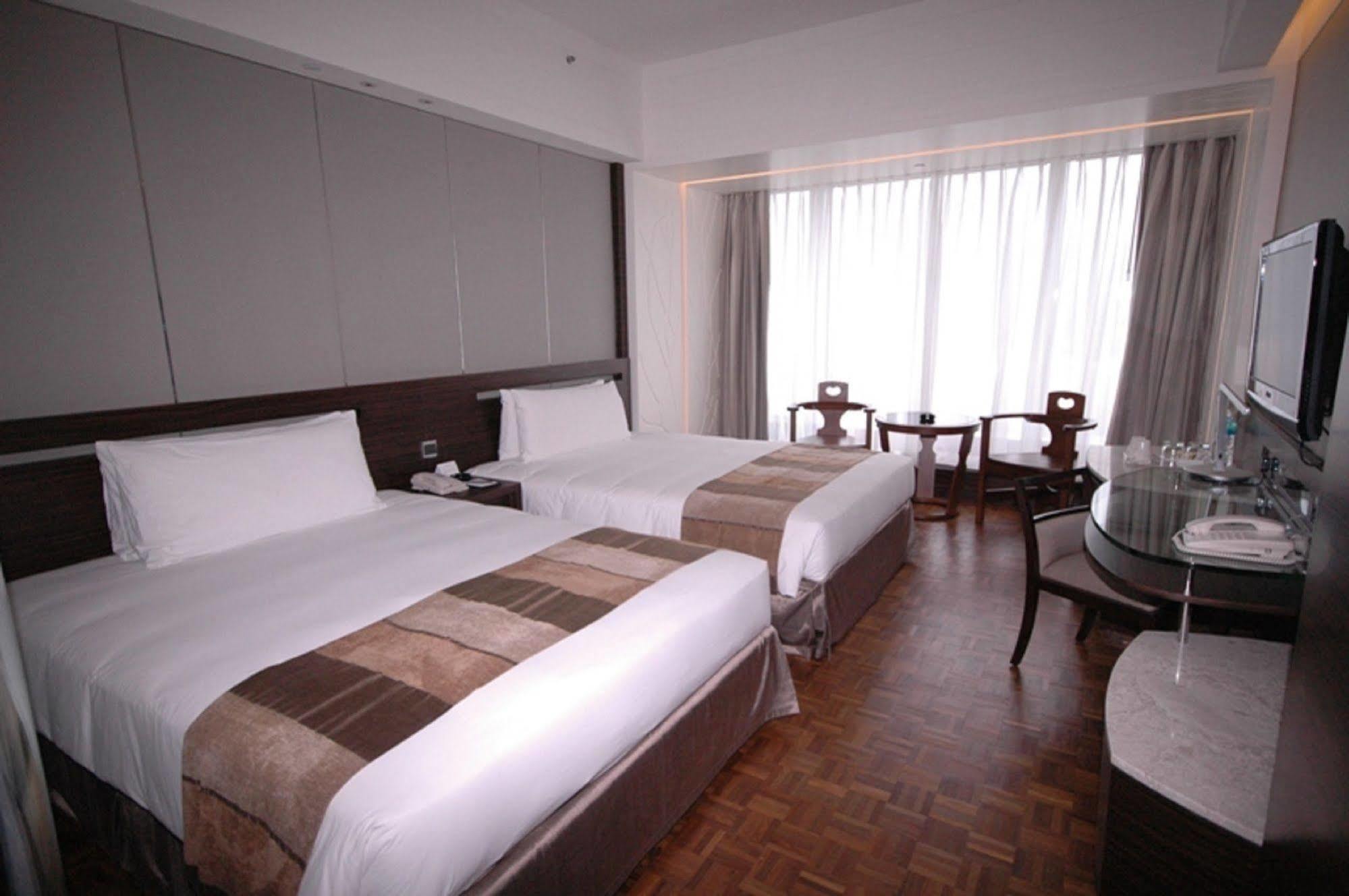 Nina Tsuen Wan West Hotel 5*
