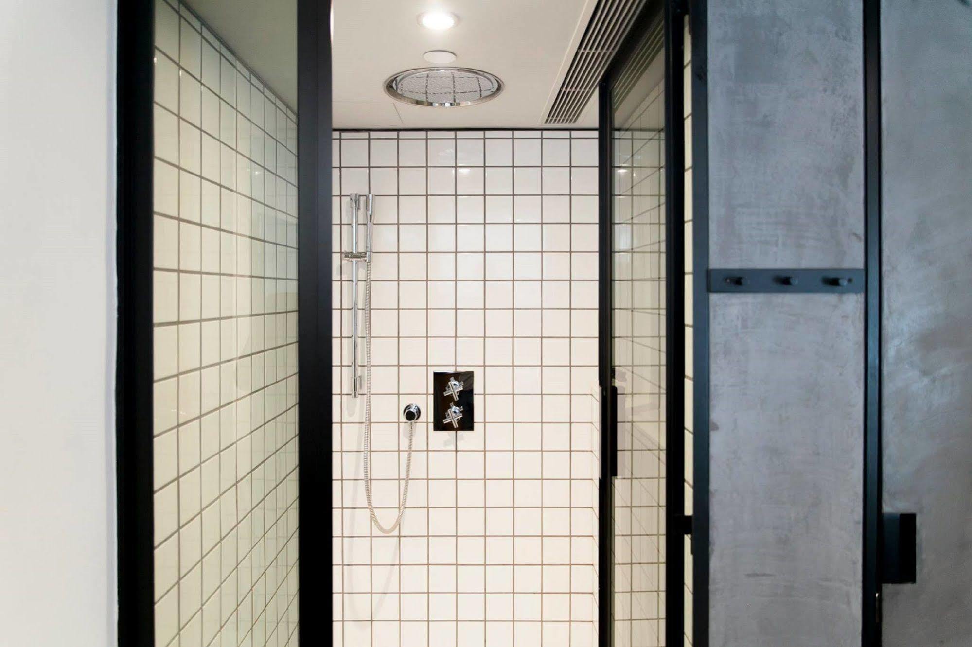 Hmlet Austin Avenue 4*