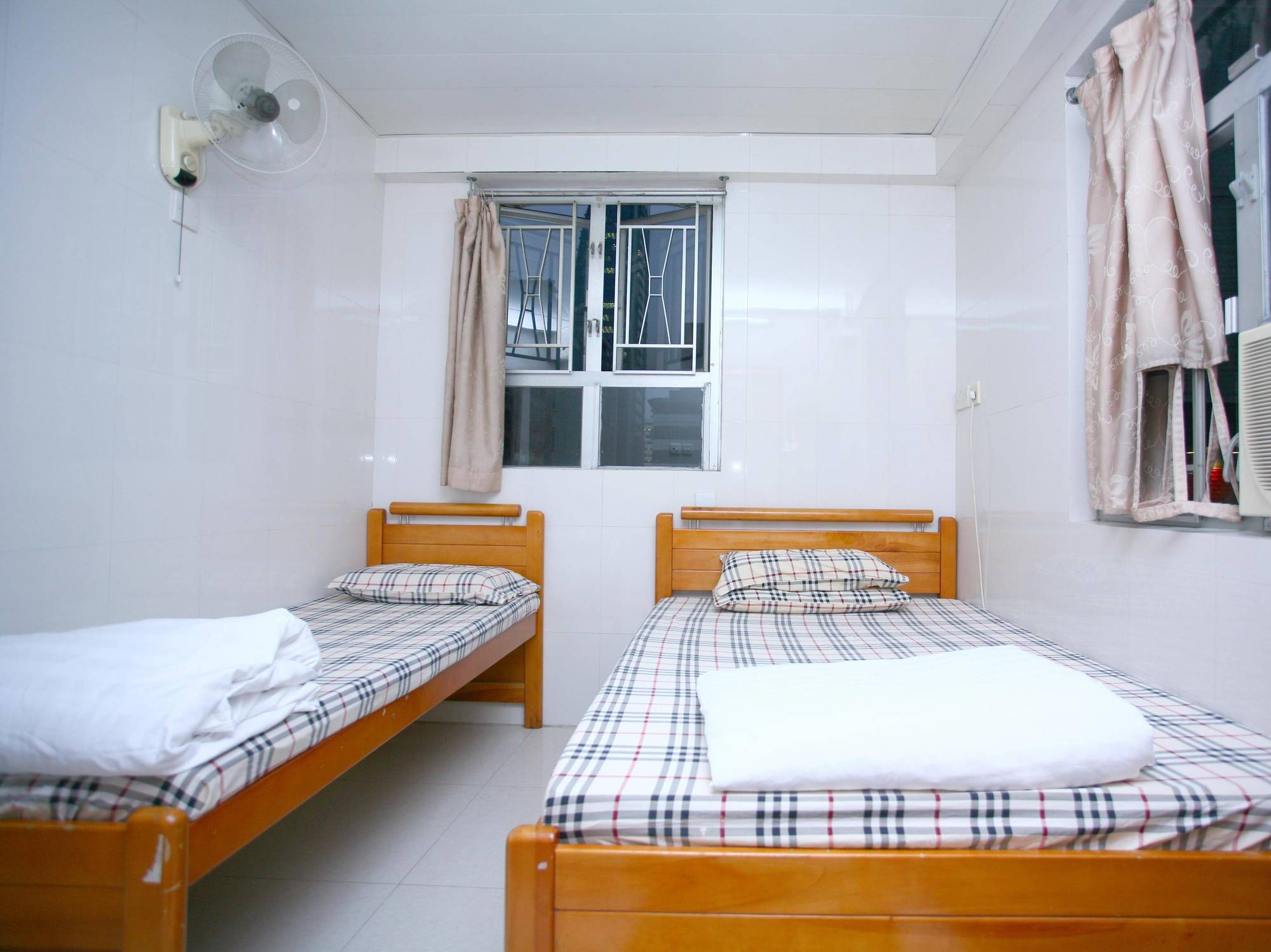 Pay-less Guest house Hong Kong