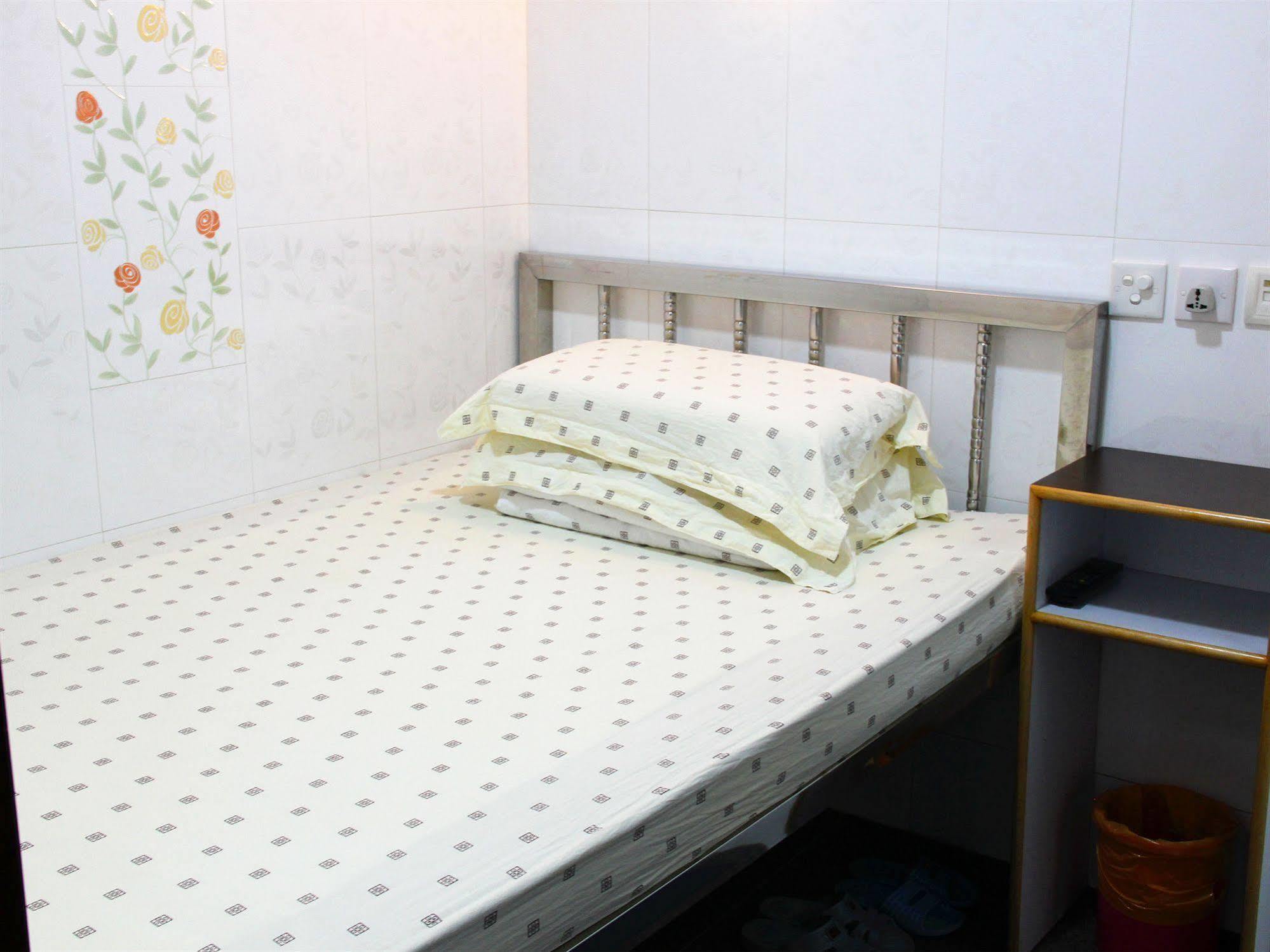 Pay-less Guest house Hong Kong
