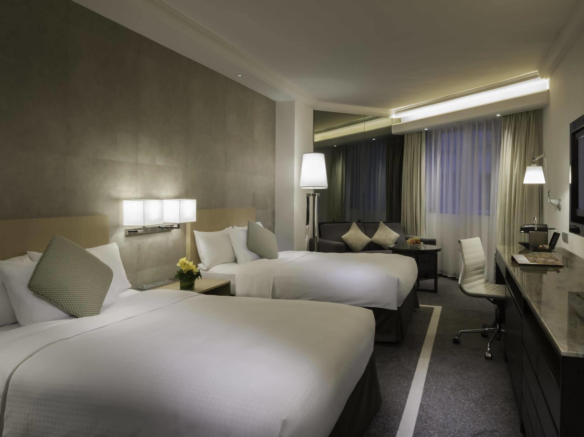 Gateway Hotel, Marco Polo Hotel Hong Kong