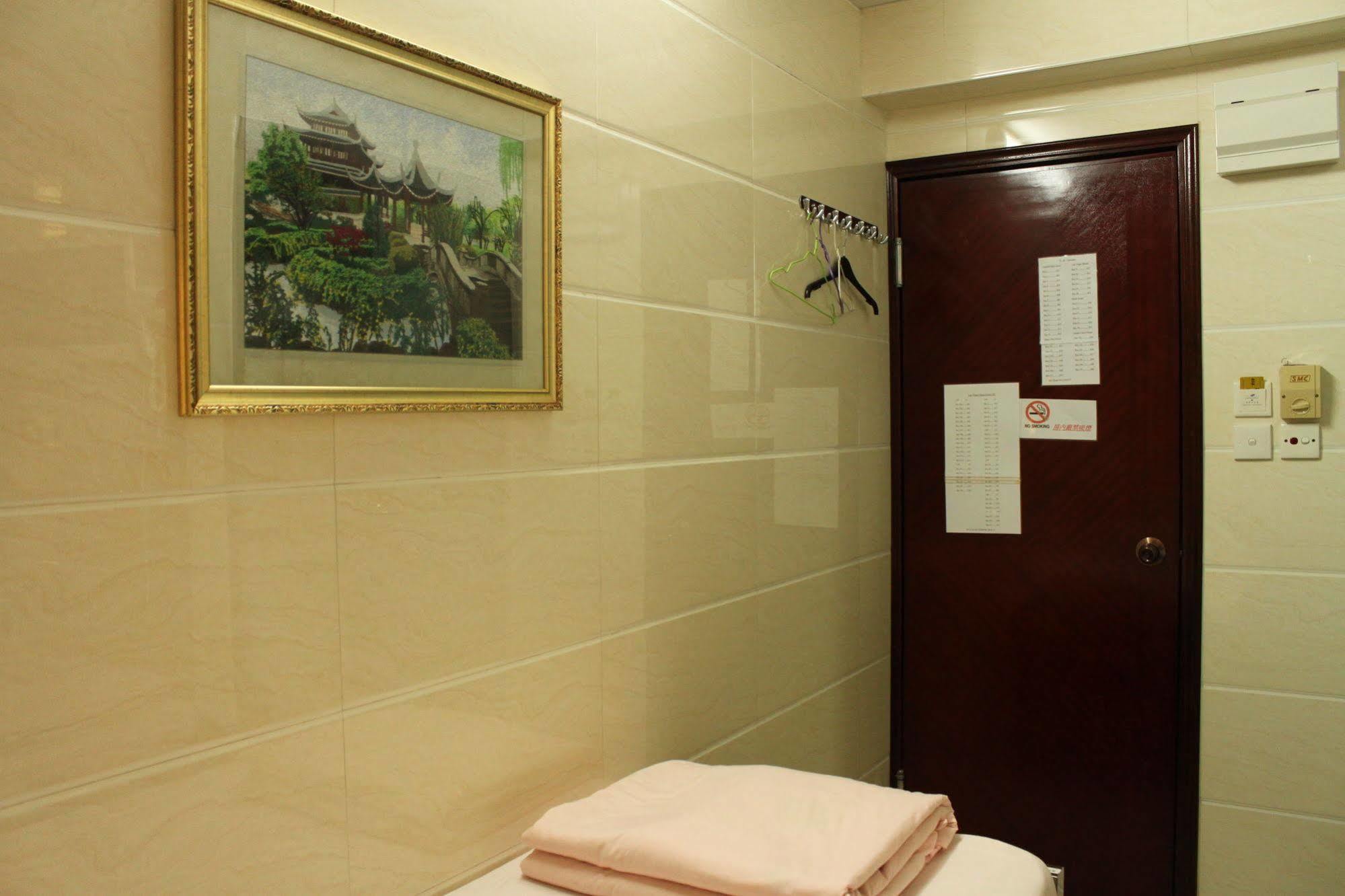 New Chung King Mansion - Tower C Guest house Hong Kong