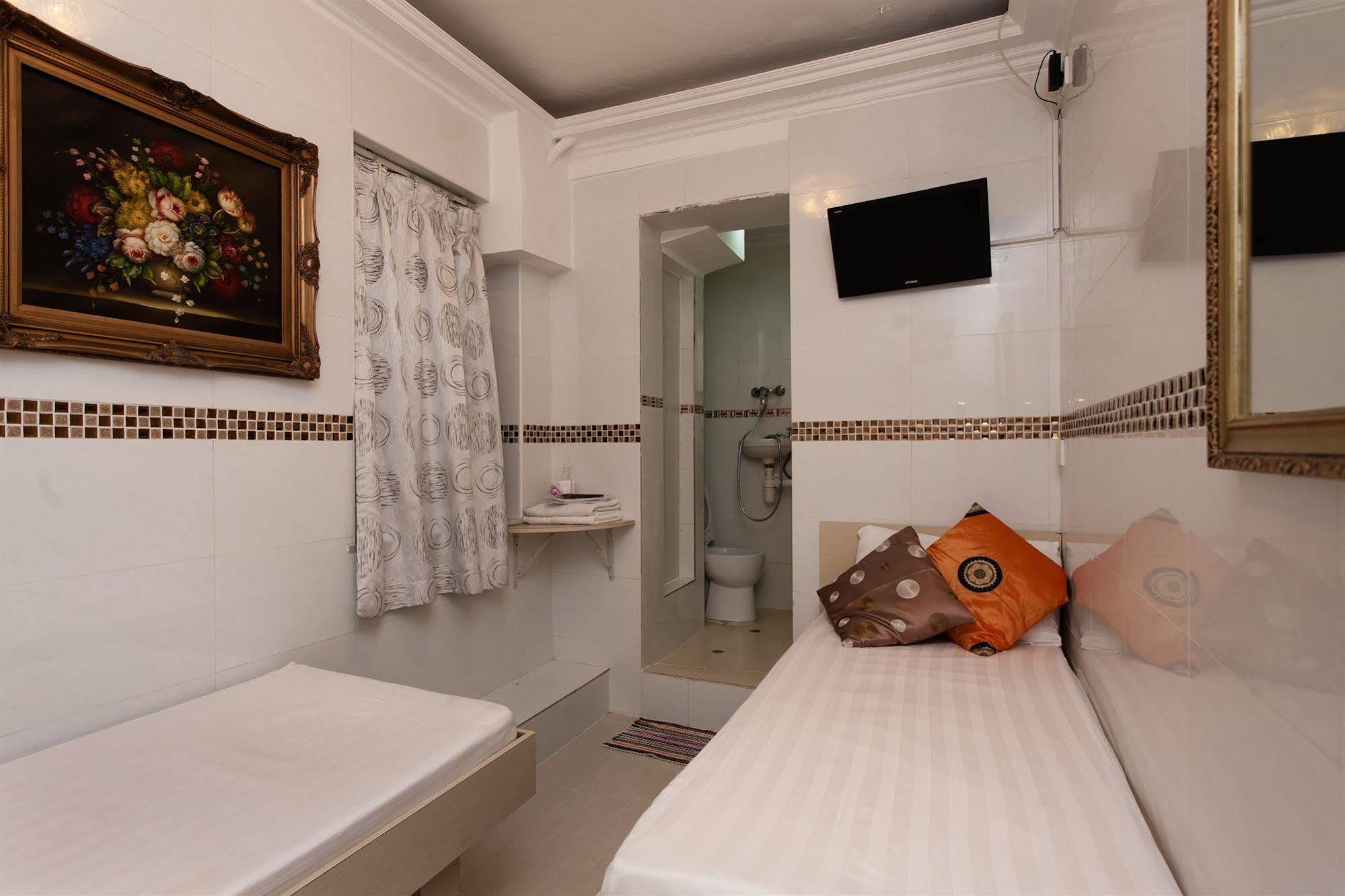 Lily Garden Guest house Hong Kong