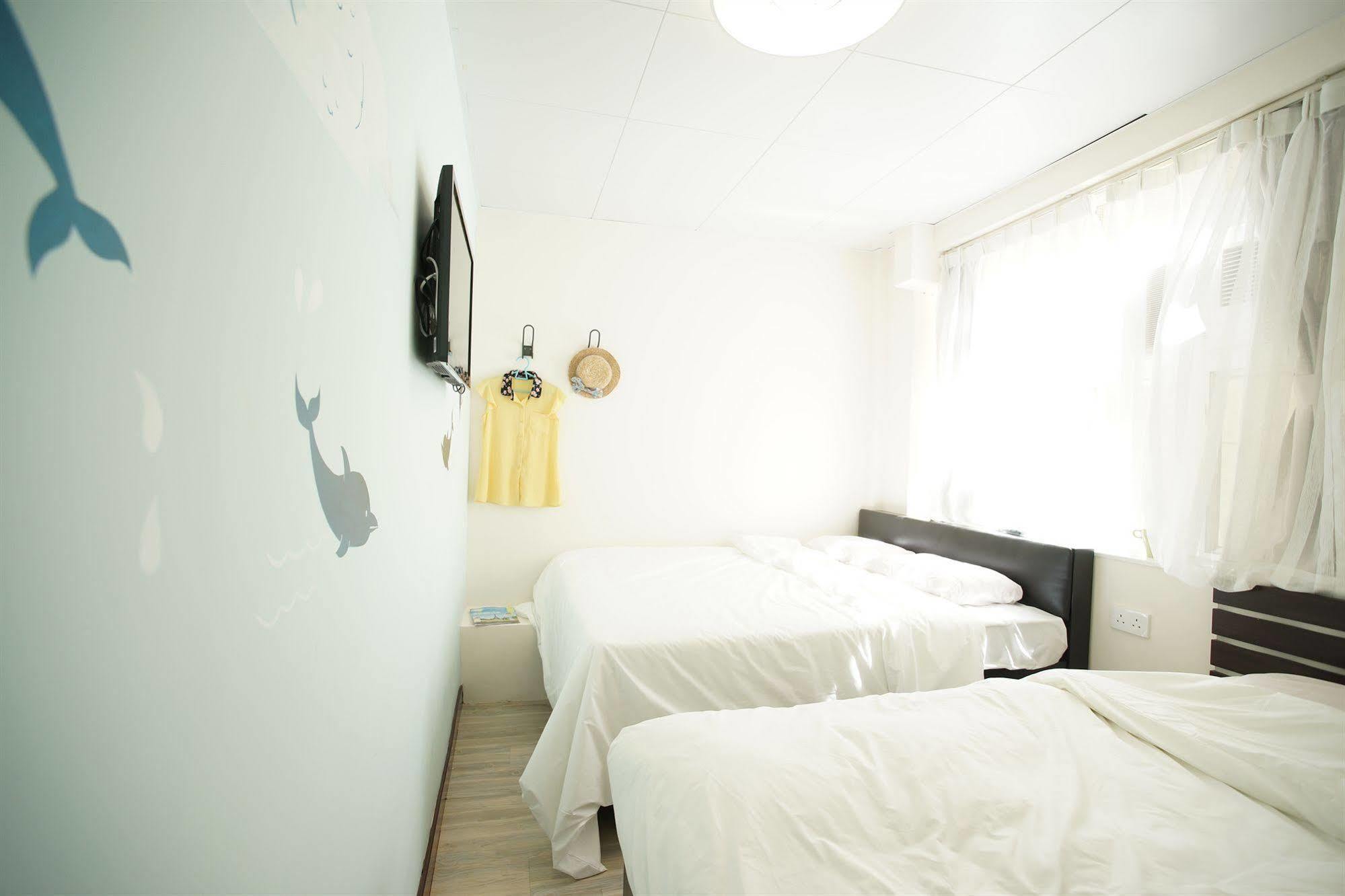 Alohas Hostel *