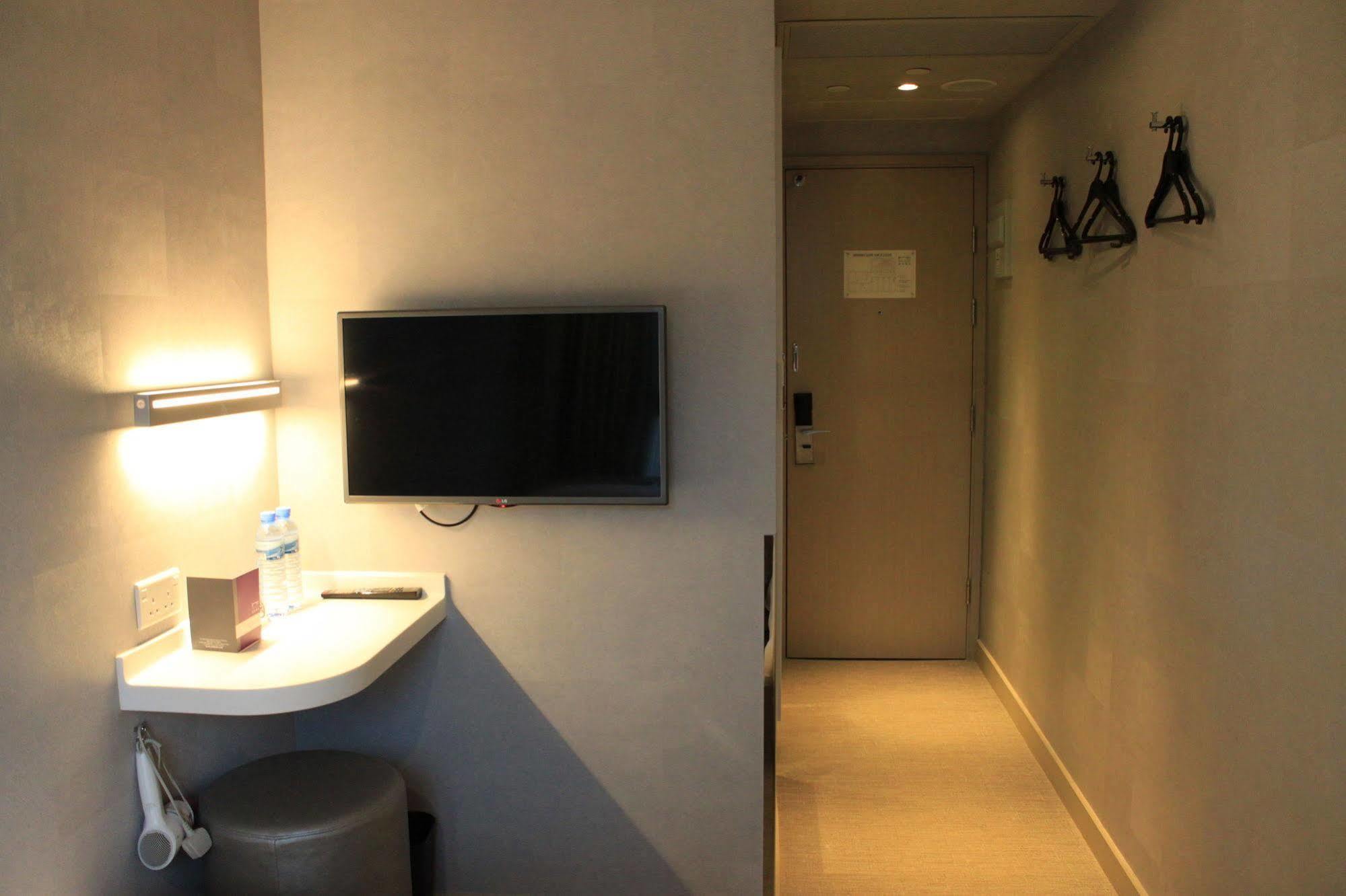 Ease Mong Kok 4*