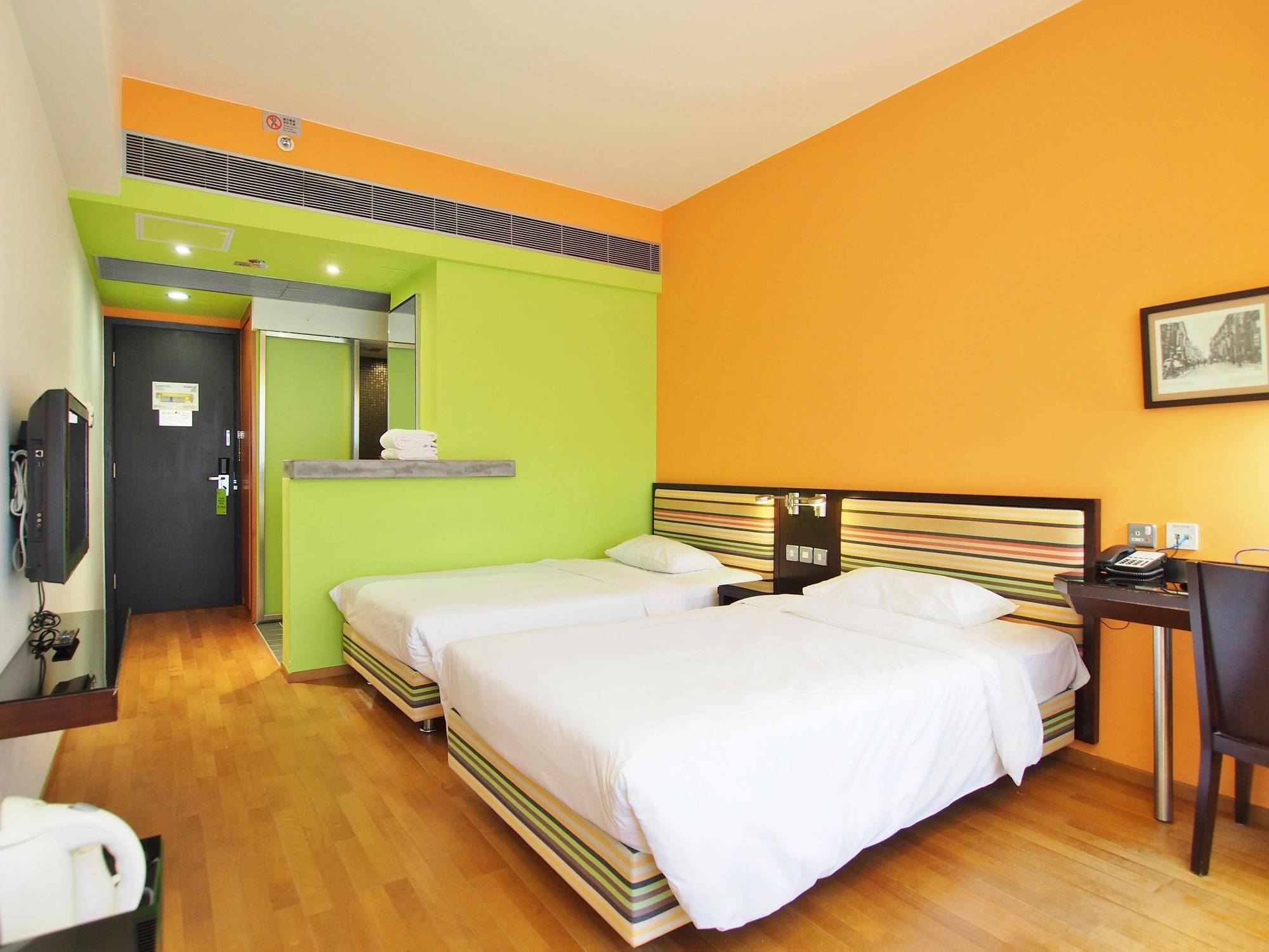 Hotel Y Loft 3*