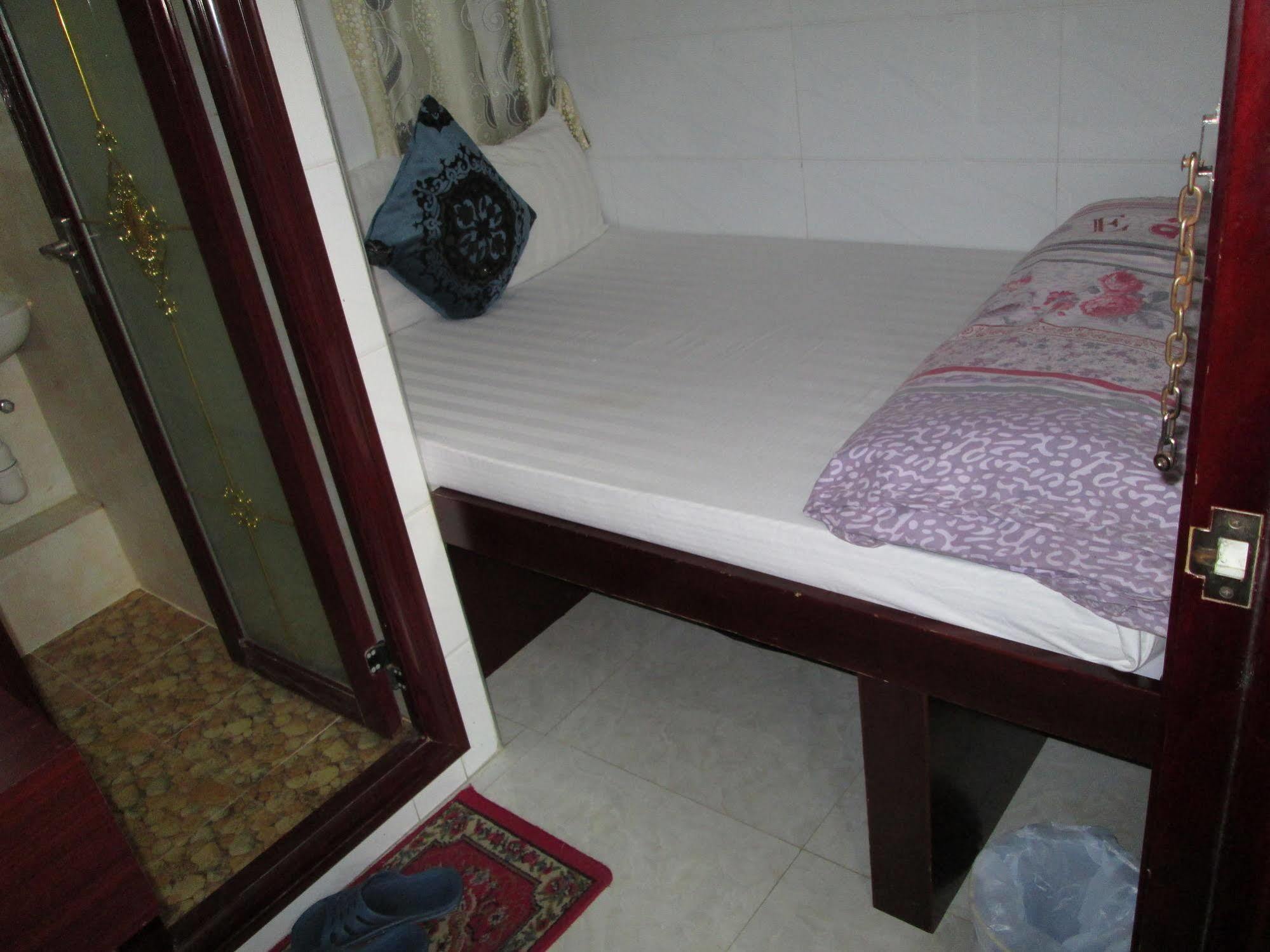 Crystal Guest house *