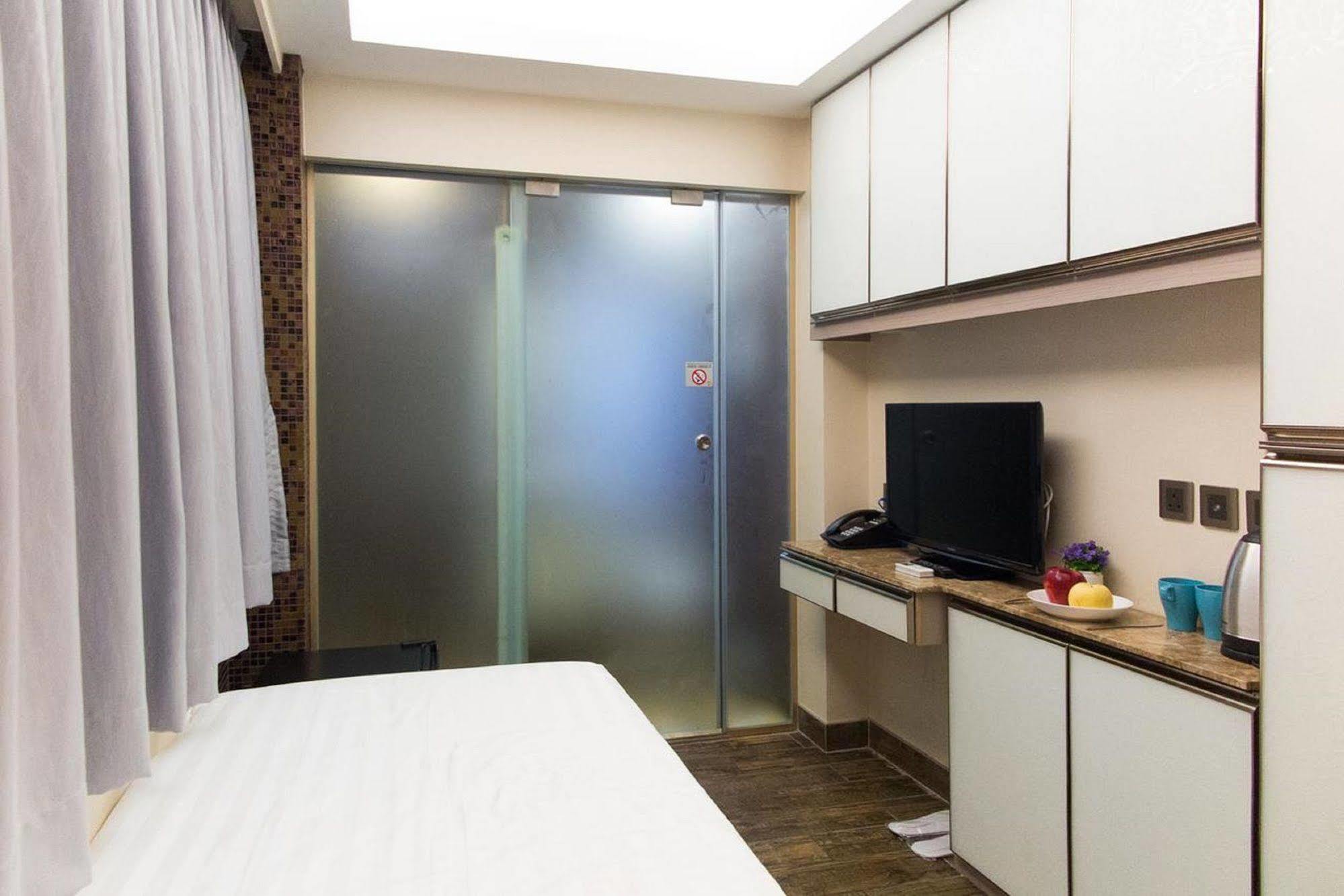 Metroplace Boutique Hotel