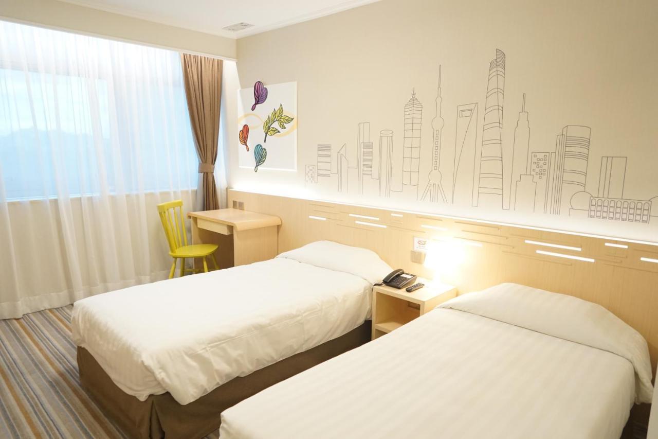 Hotel West