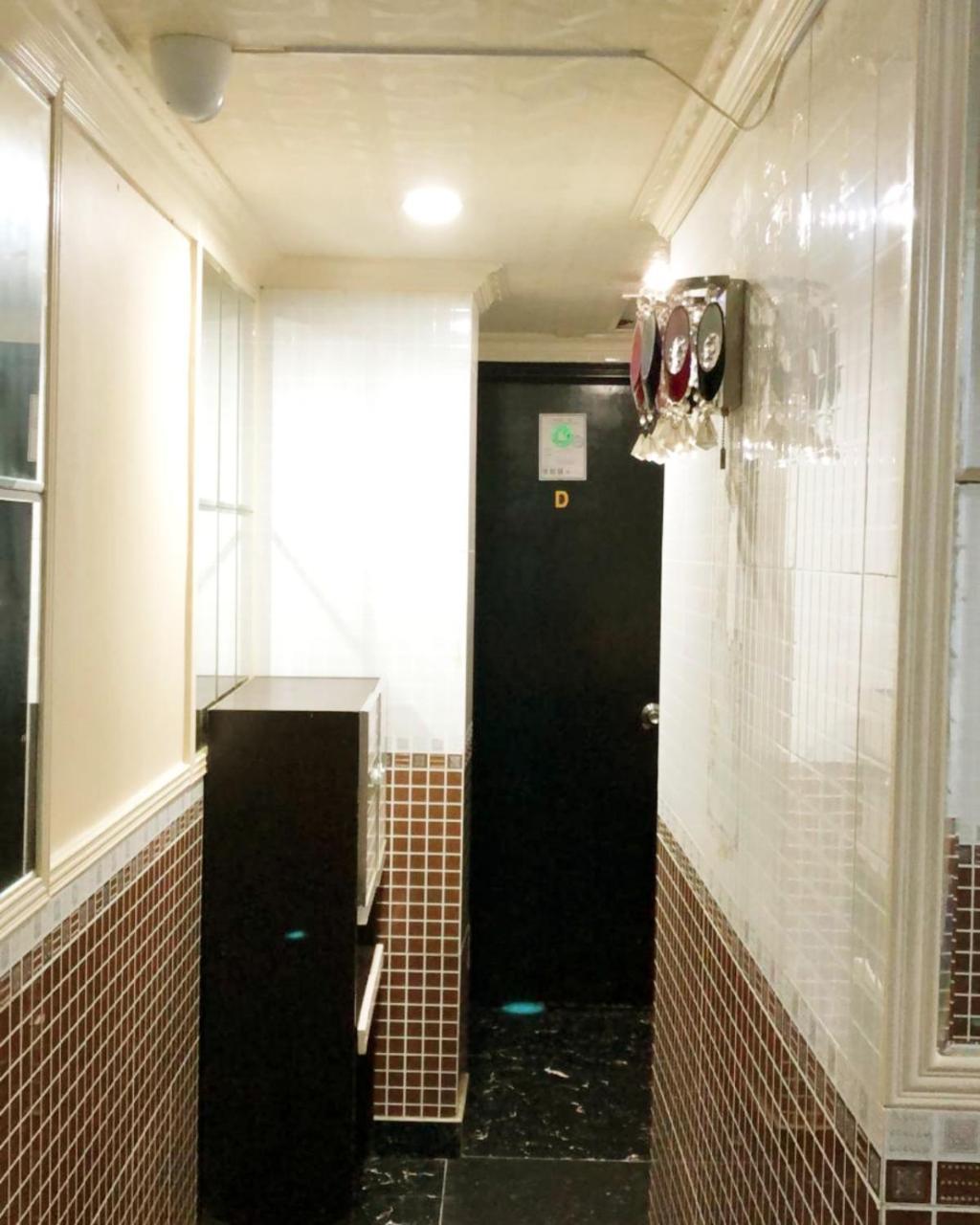 Taj Super Deluxe Guest house Hong Kong