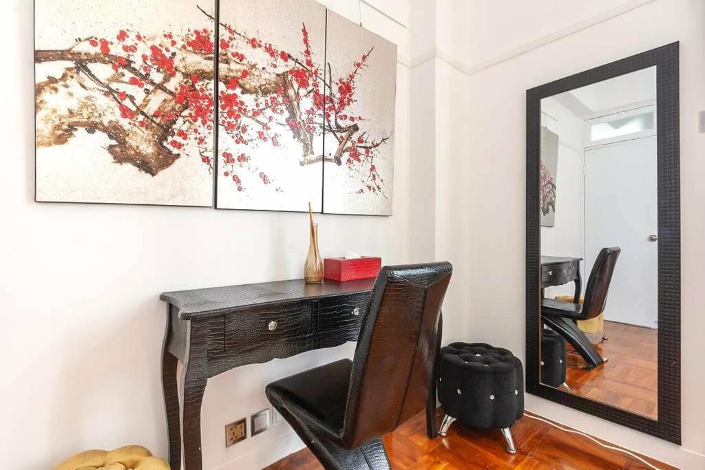 The Gallery 3 Bedroom 2 Bathroom Apt