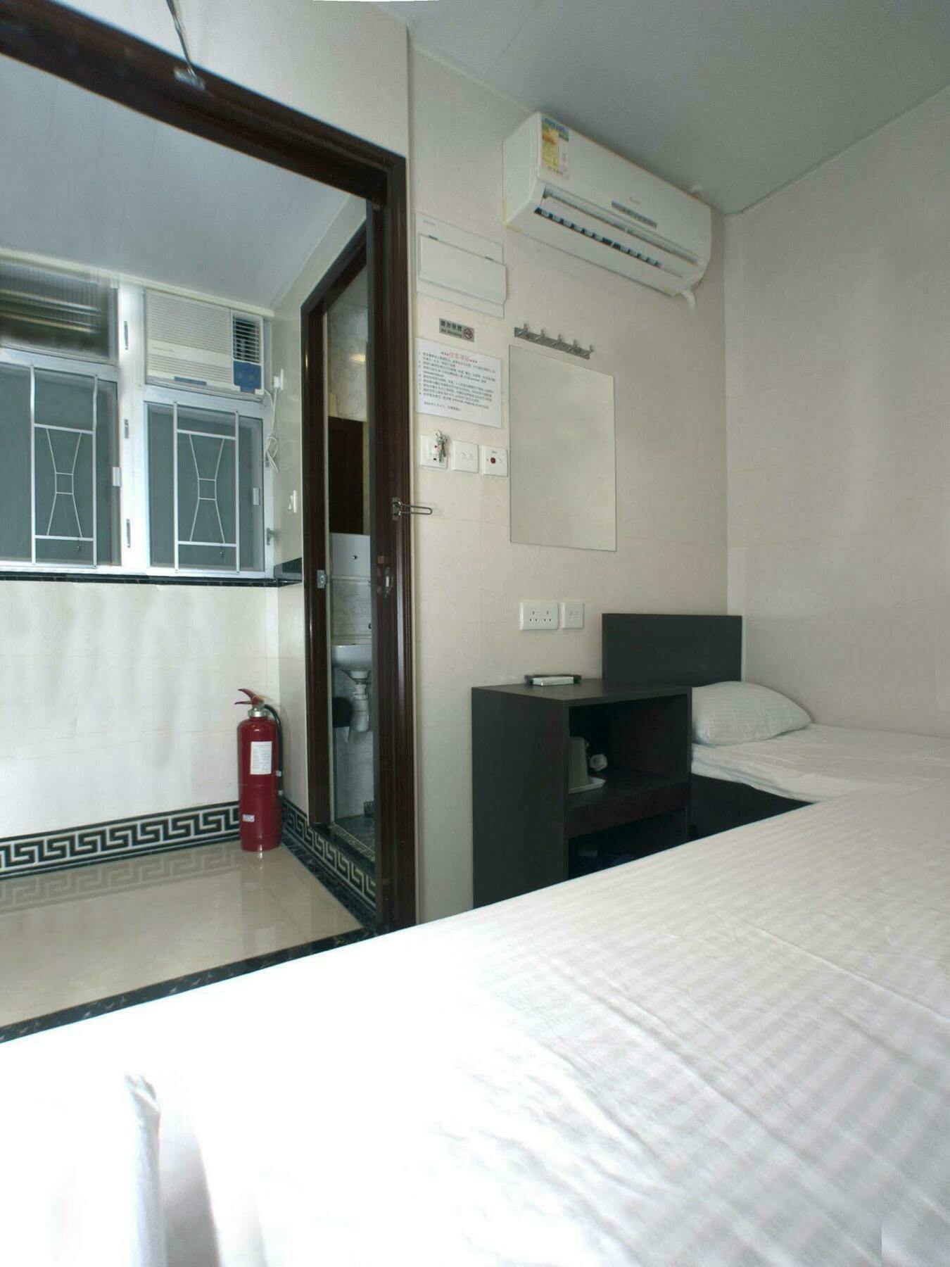 Mong King Guest house Hong Kong