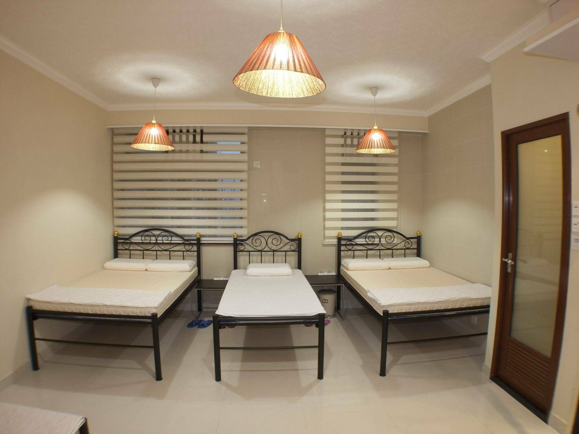 Mong King Guest house Hong Kong