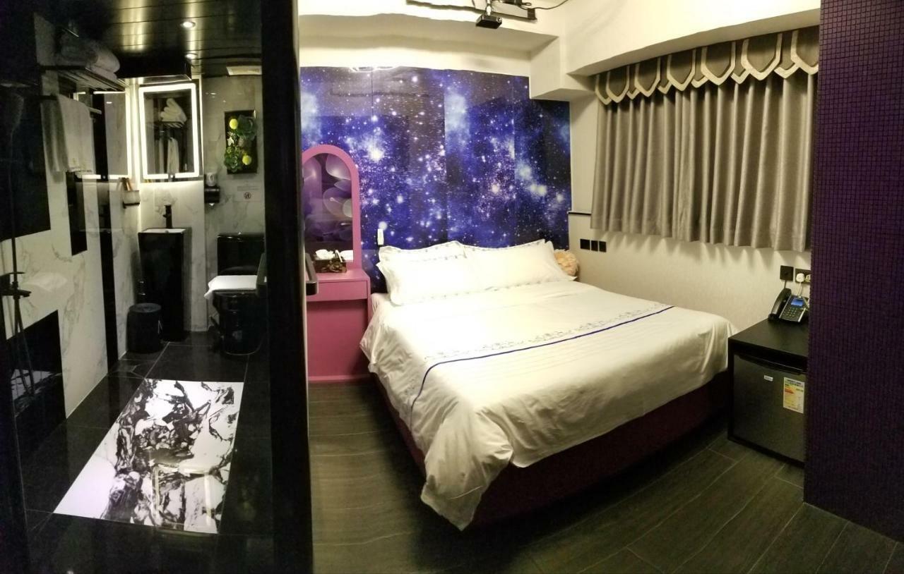 Star * Hong Kong