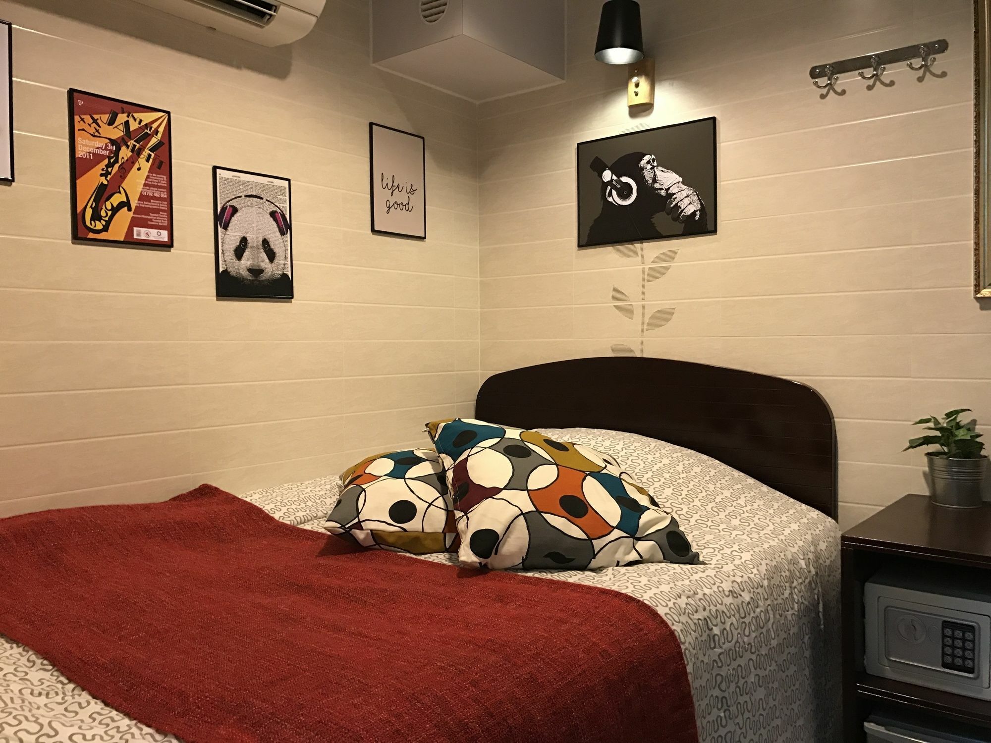 Big Wave Travel Guest house Hong Kong