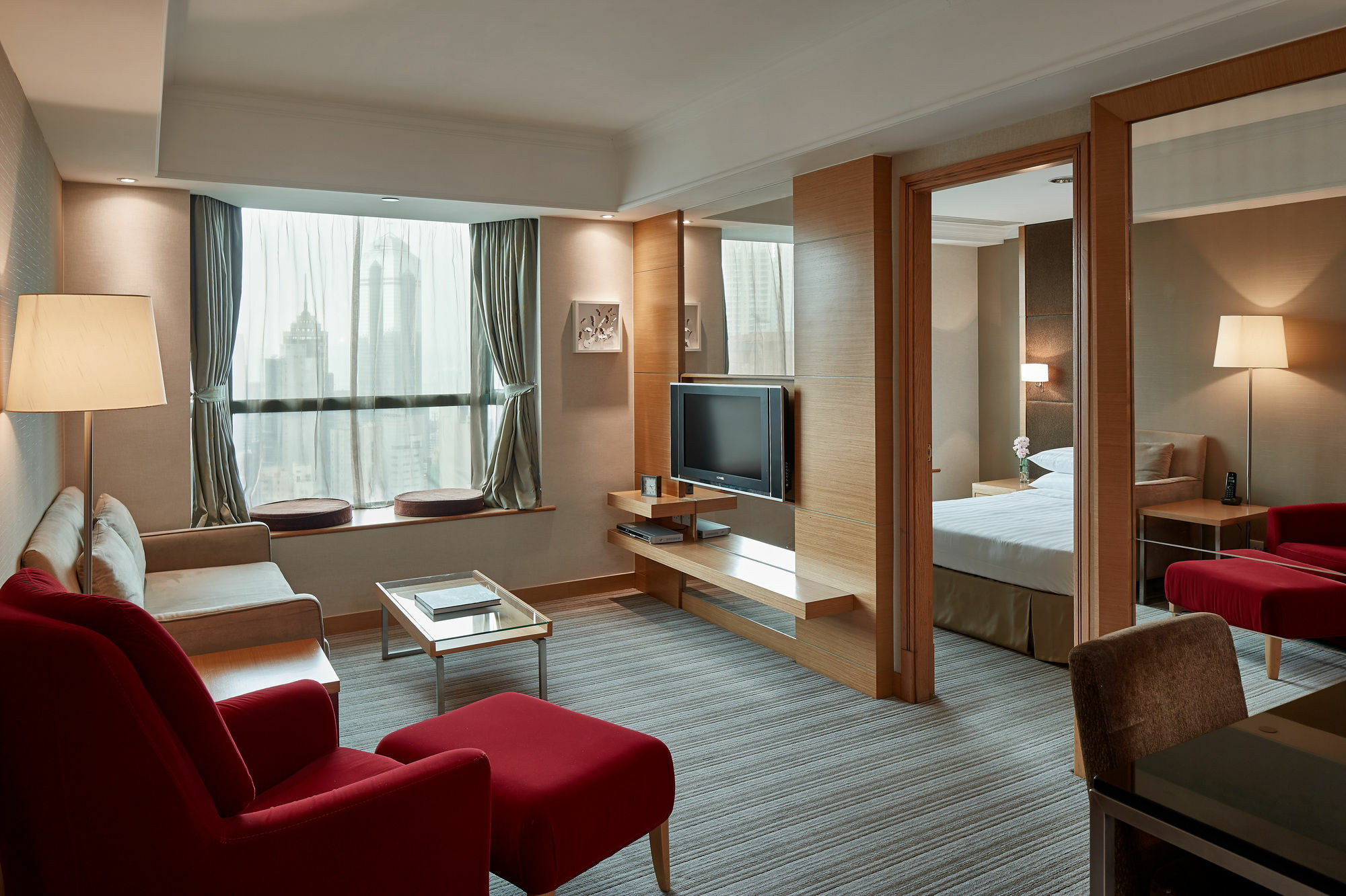Two Macdonnell Road Aparthotel 4*