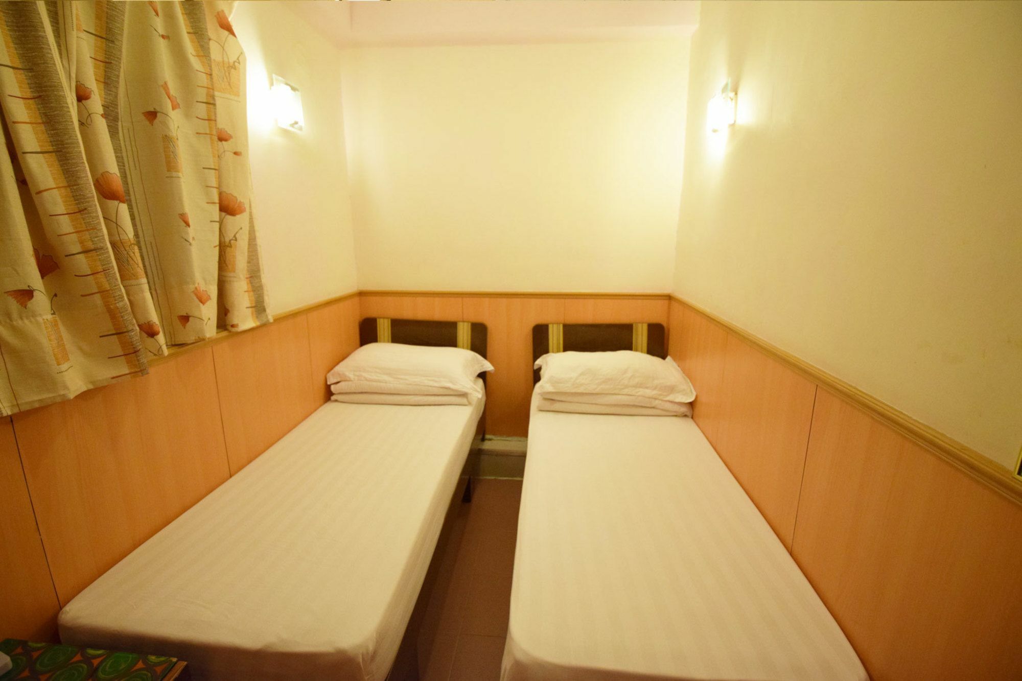 Wai Fan Guest house *