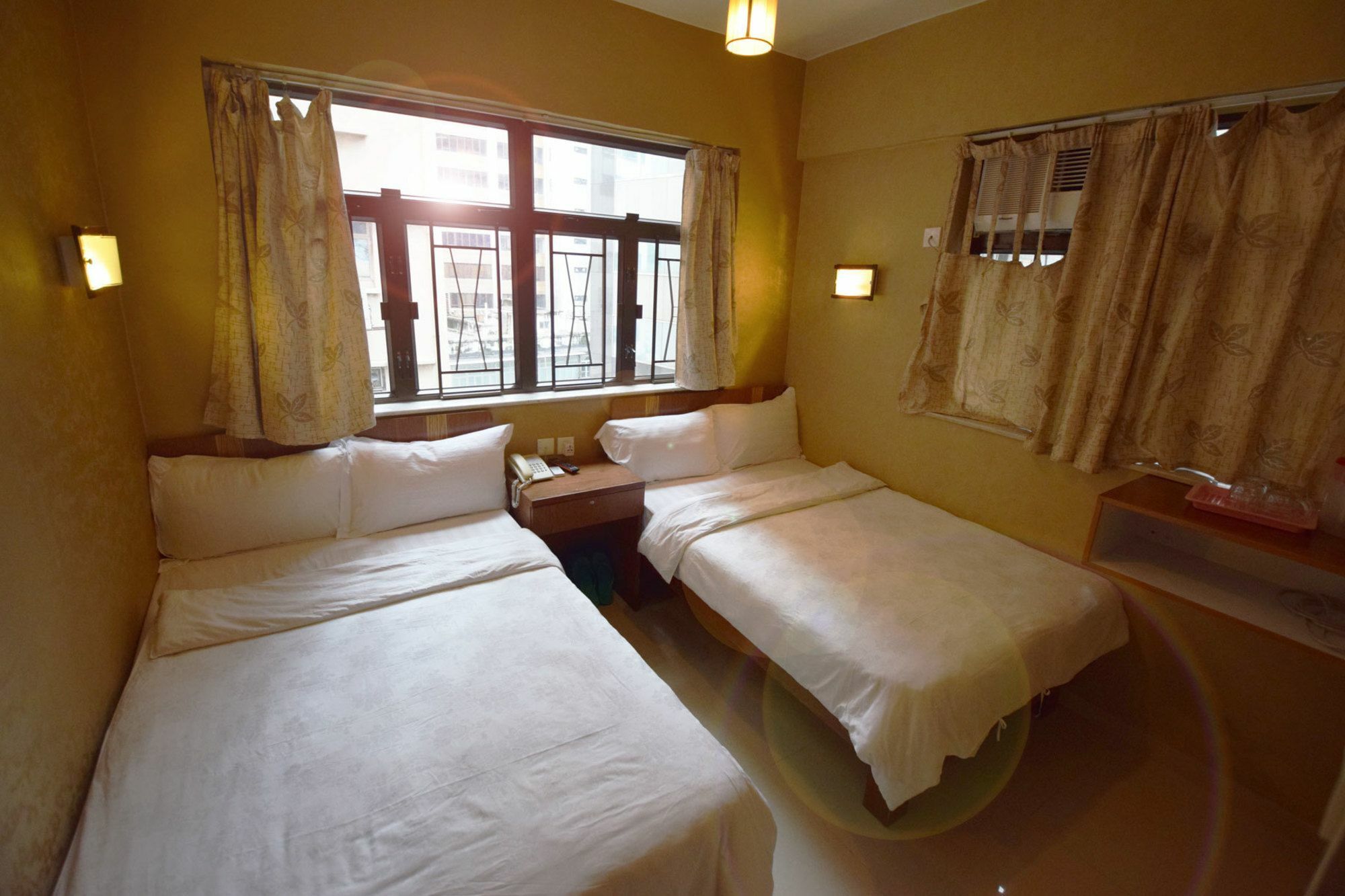 Wai Fan Guest house *