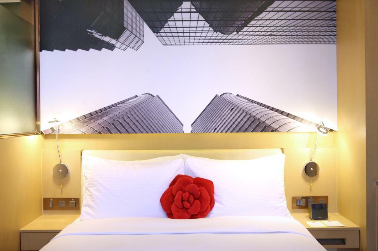Butterfly On Waterfront Boutique Sheung Wan Hotel 4*