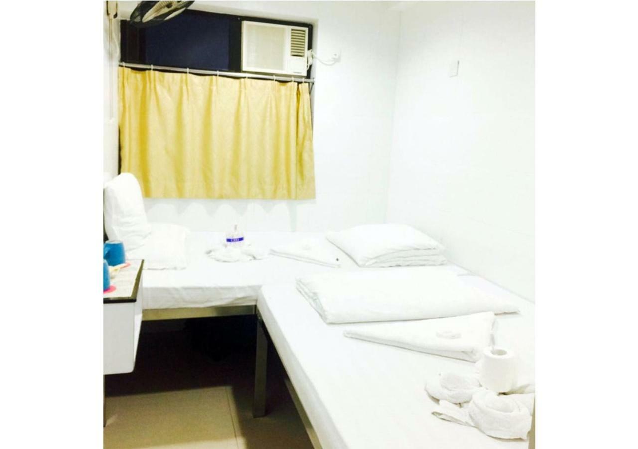 Manila * Hong Kong