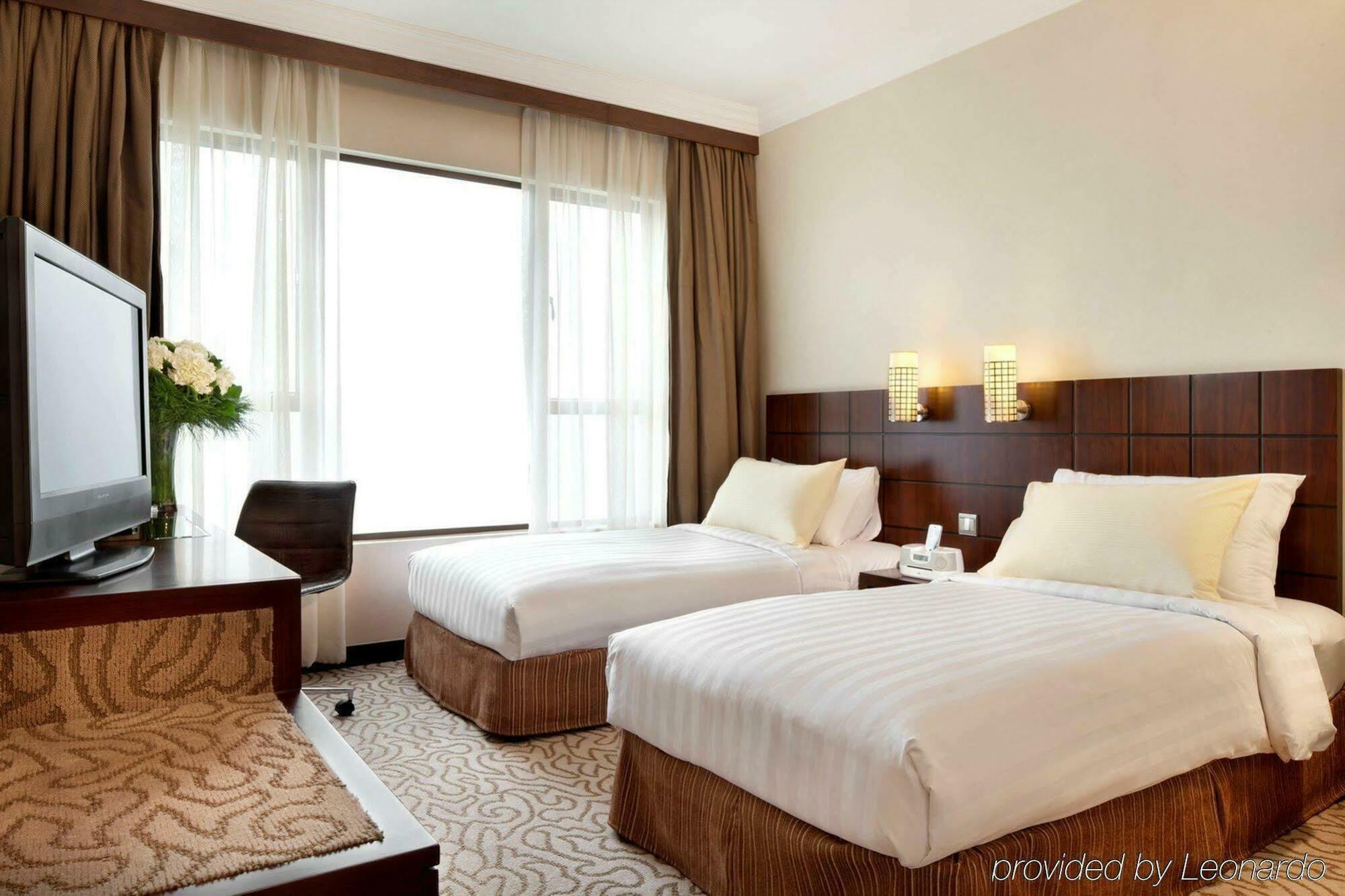 Dorsett Wanchai, Khách sạn 5*