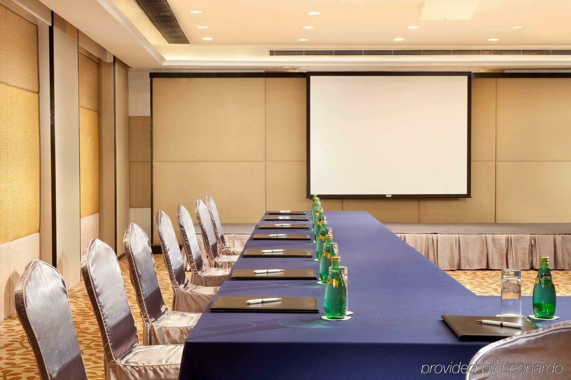Dorsett Wanchai, Khách sạn 5*
