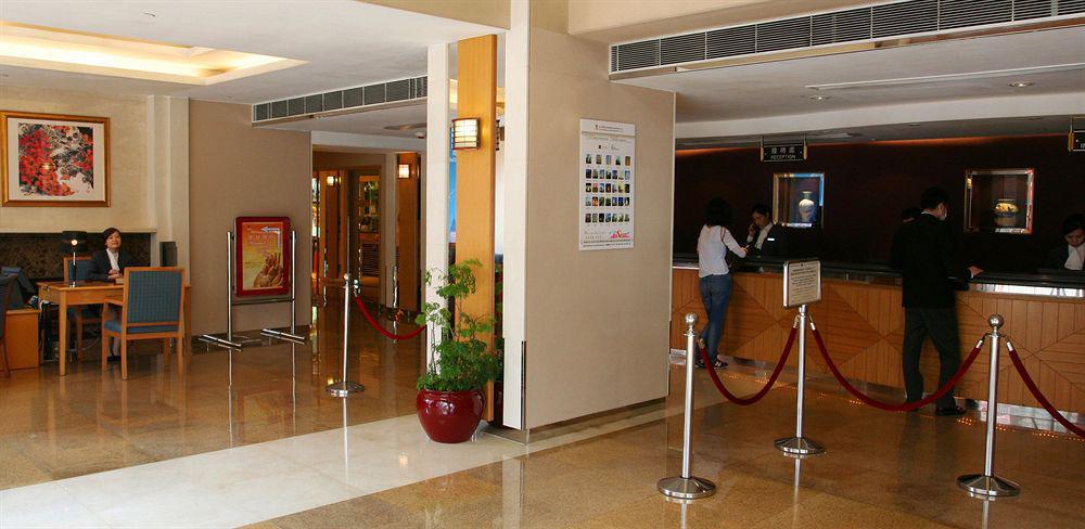 Metropark Mongkok Hotel 4*