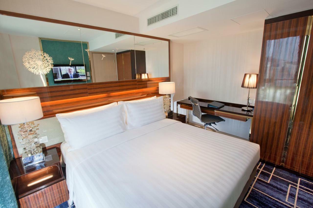 Dorsett Tsuen Wan, Hotel