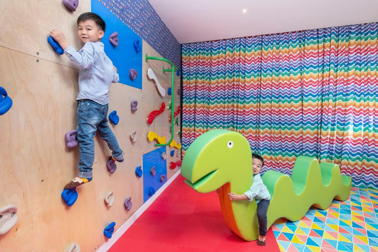 Dorsett Tsuen Wan, 4*