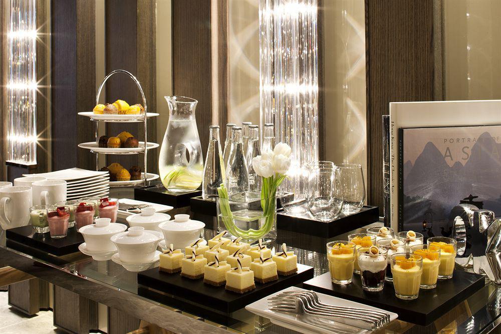 Renaissance Harbour View Hotel 5*