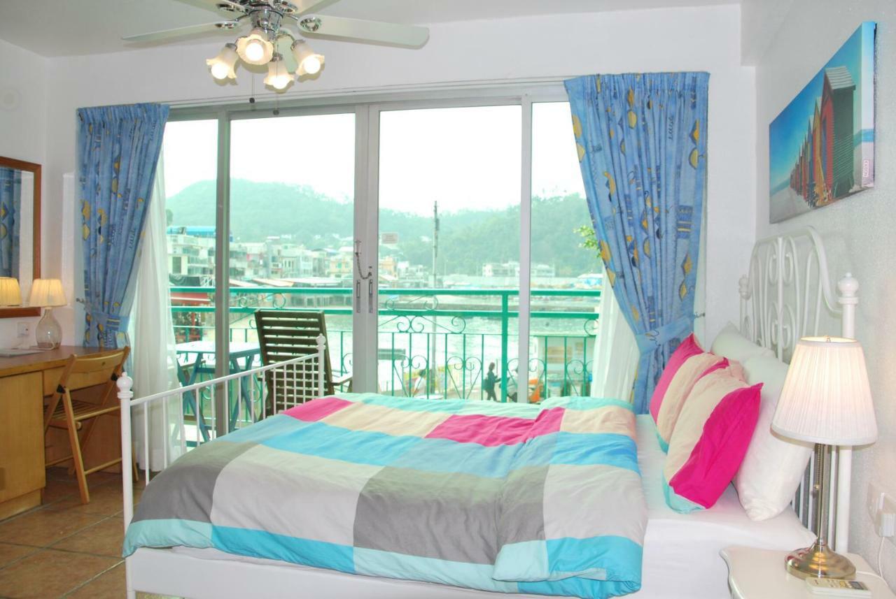 Bali * Hong Kong