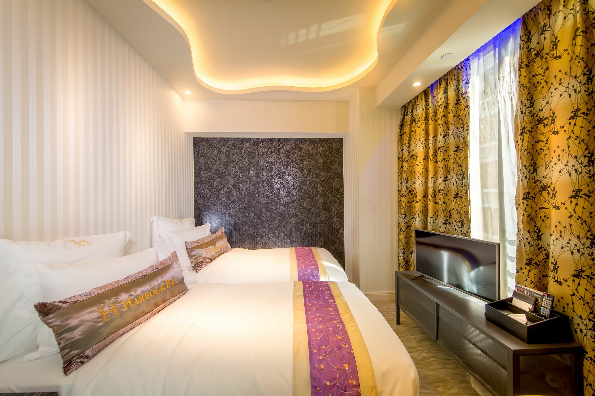 Harbour Bay Hotel 3*