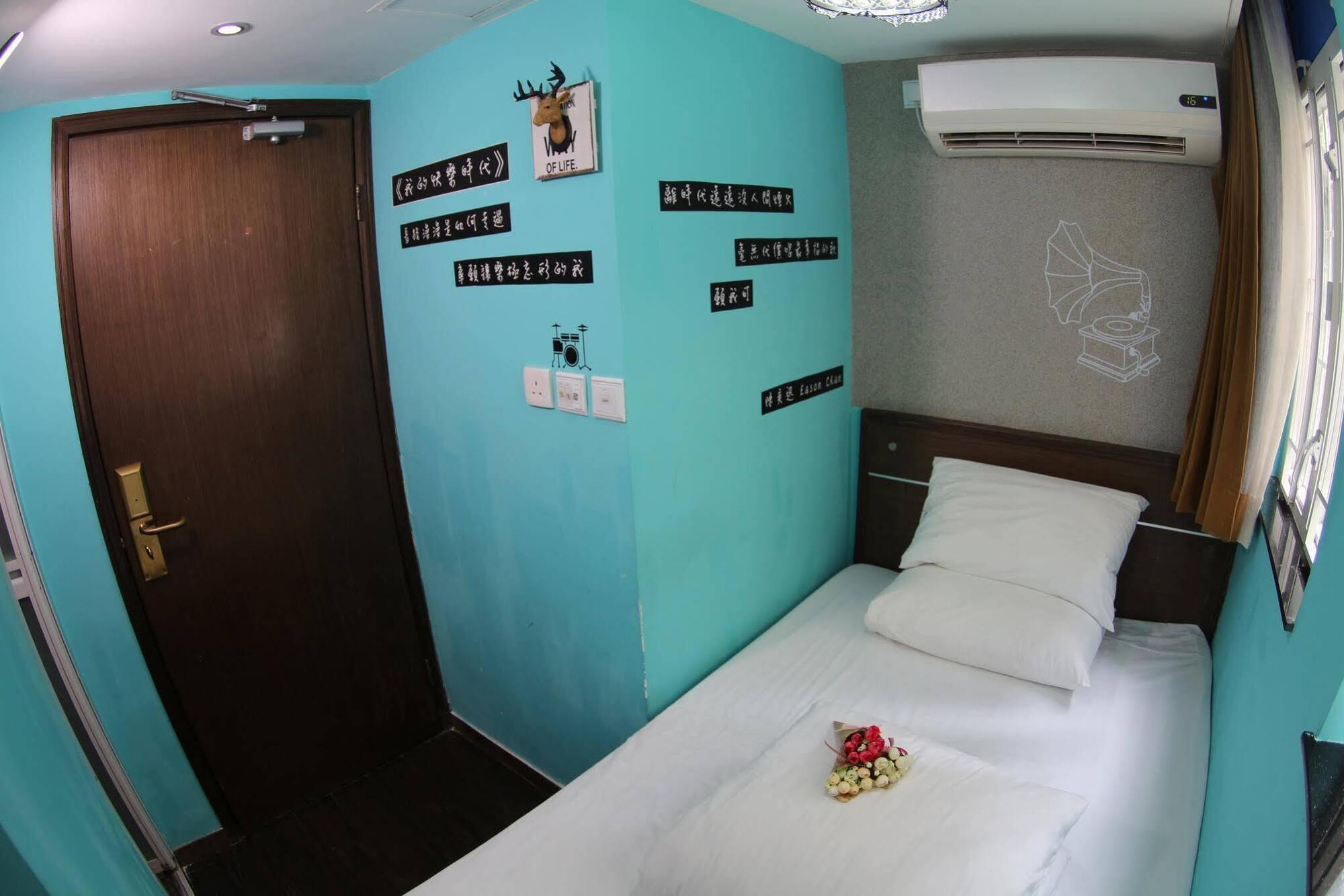 Tempo West Kowloon Hsr Station Guest house