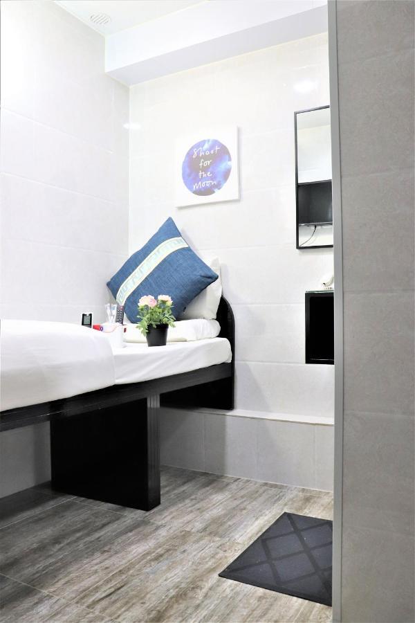 Metrocity Lounge Guest house