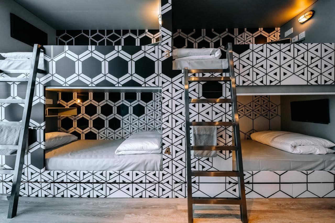 Dash Living On Queen's Hotel