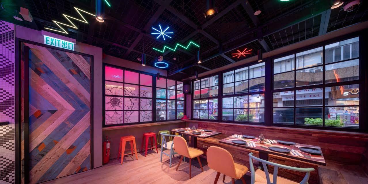 Hotel Dash Living On Queen's