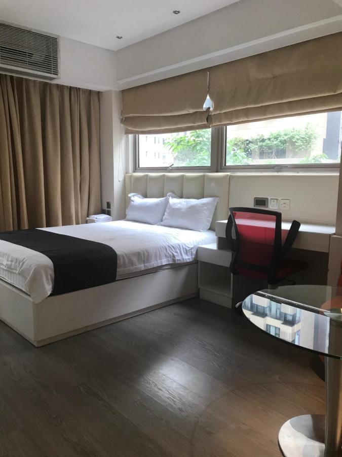 Queen's 100 Aparthotel *