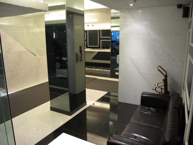 Benito 3* Hong Kong