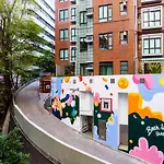 Ying\'Nflo, Hong Kong, Wan Chai