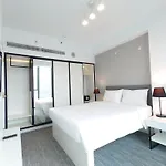 Grand Bay View Hotel