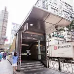 Hostel Tst