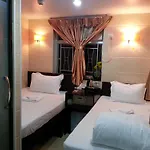 Hostel Tst