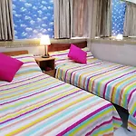 Longwin Hostel