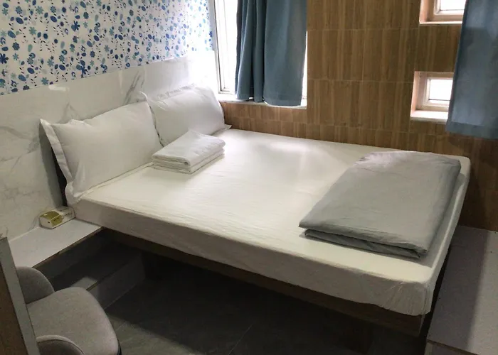 Ajit Guest House