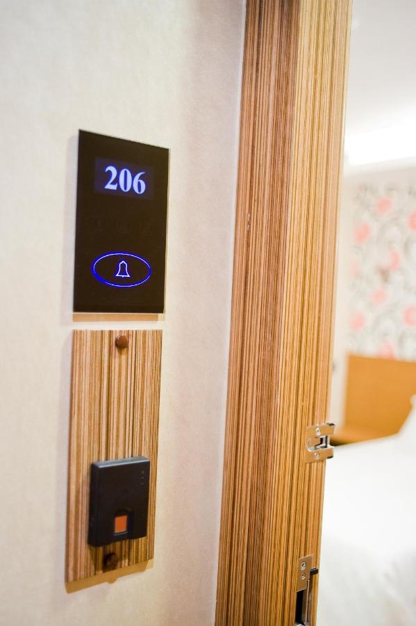Mingle With The Star Hotel