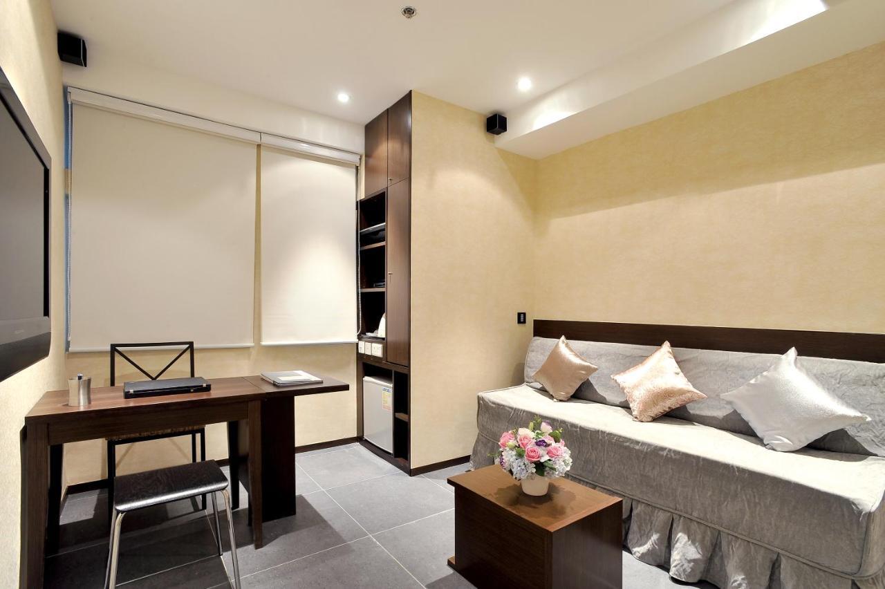 Mingle With The Star Hotel 3*
