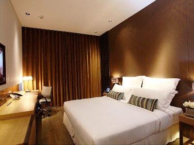 Hotel Nina Kowloon East 4*